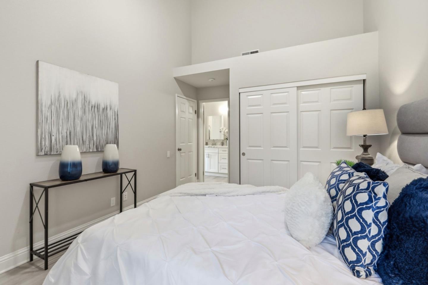 Detail Gallery Image 14 of 29 For 2570 Yerba Bank Ct, San Jose,  CA 95121 - 3 Beds | 2 Baths