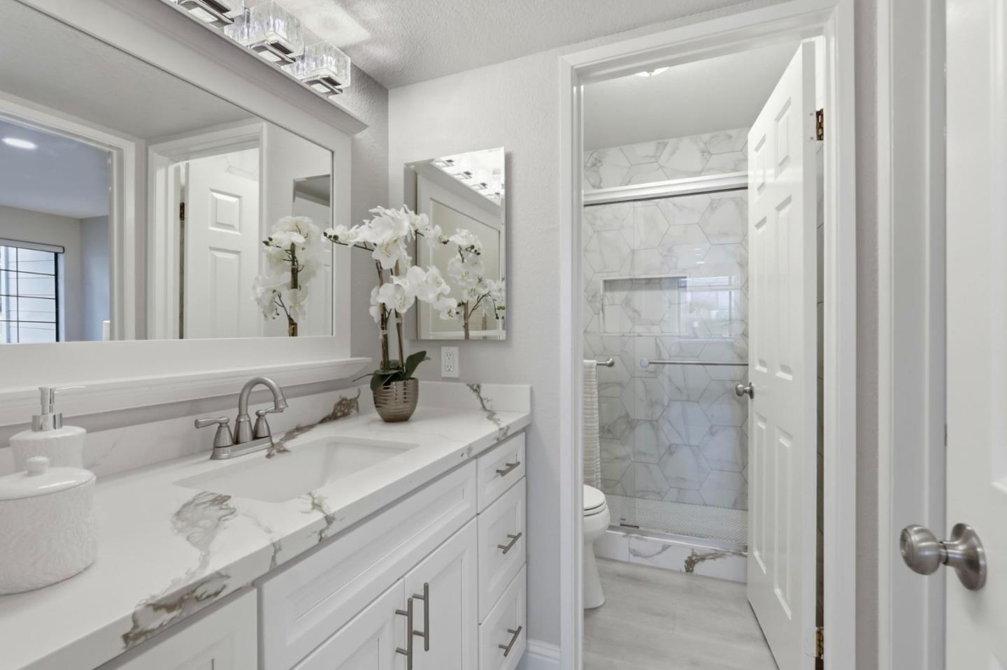 Detail Gallery Image 23 of 29 For 2570 Yerba Bank Ct, San Jose,  CA 95121 - 3 Beds | 2 Baths