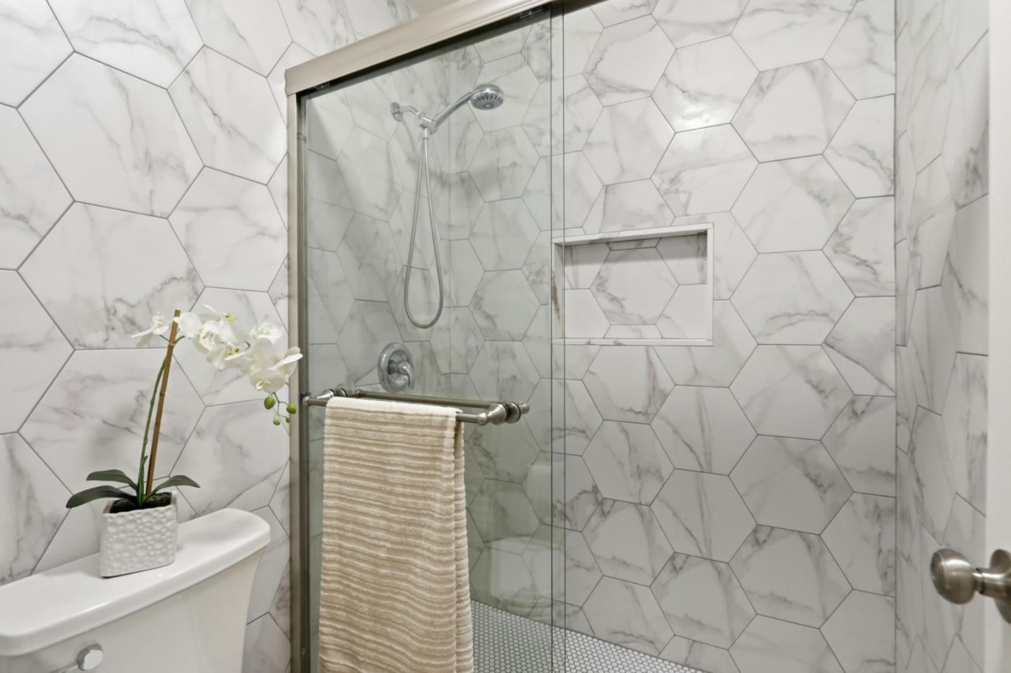 Detail Gallery Image 24 of 29 For 2570 Yerba Bank Ct, San Jose,  CA 95121 - 3 Beds | 2 Baths