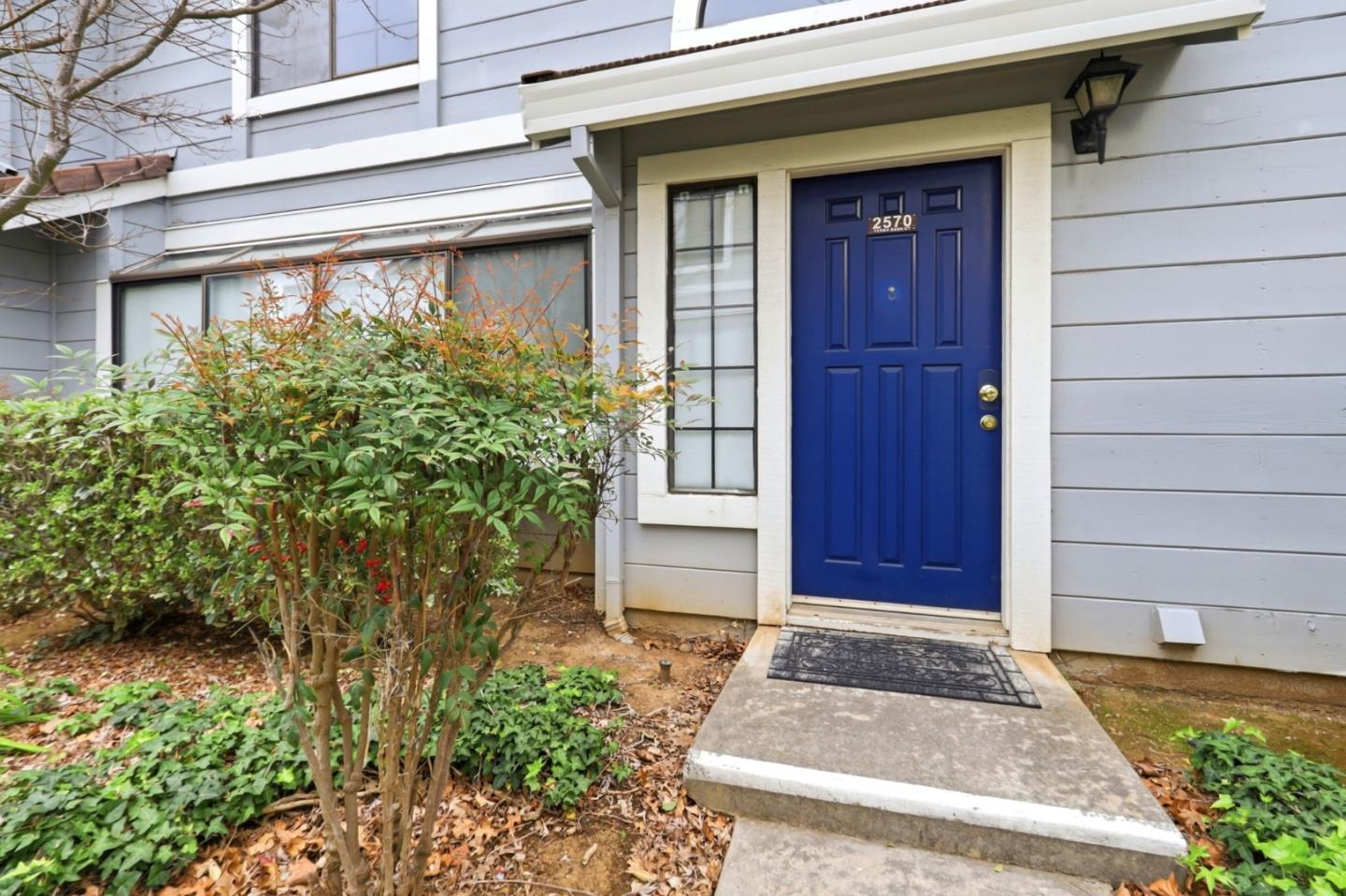 Detail Gallery Image 3 of 29 For 2570 Yerba Bank Ct, San Jose,  CA 95121 - 3 Beds | 2 Baths