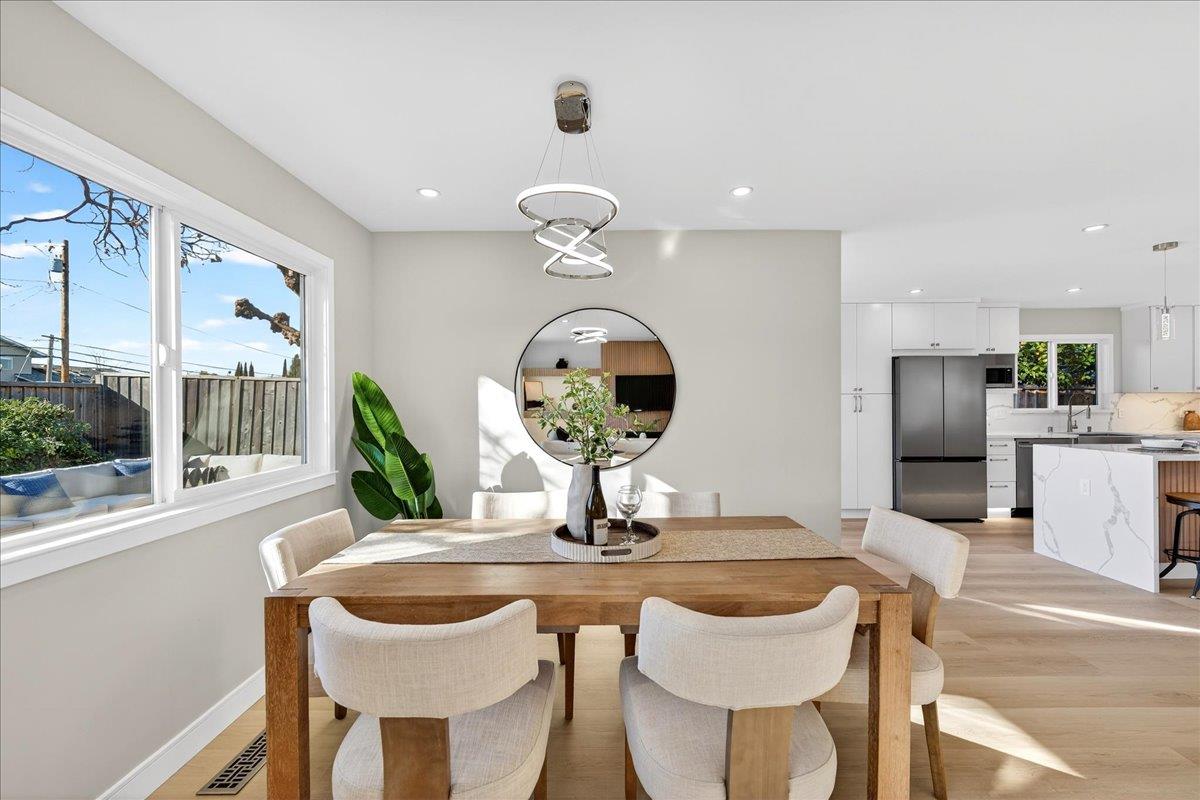 Detail Gallery Image 15 of 78 For 5993 Indian Ave, San Jose,  CA 95123 - 4 Beds | 2 Baths