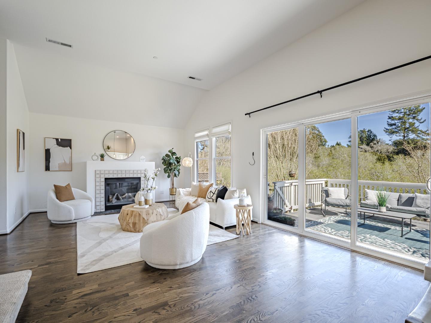 Detail Gallery Image 10 of 80 For 230 Rosemarie Ct, Aptos,  CA 95003 - 3 Beds | 2/1 Baths