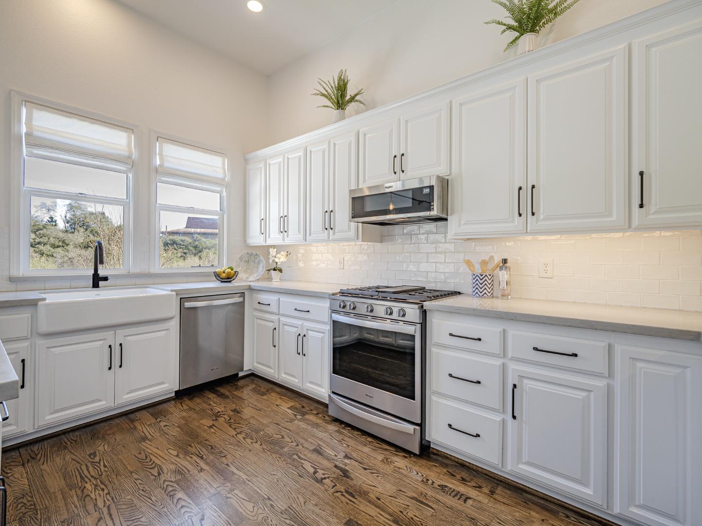 Detail Gallery Image 16 of 80 For 230 Rosemarie Ct, Aptos,  CA 95003 - 3 Beds | 2/1 Baths
