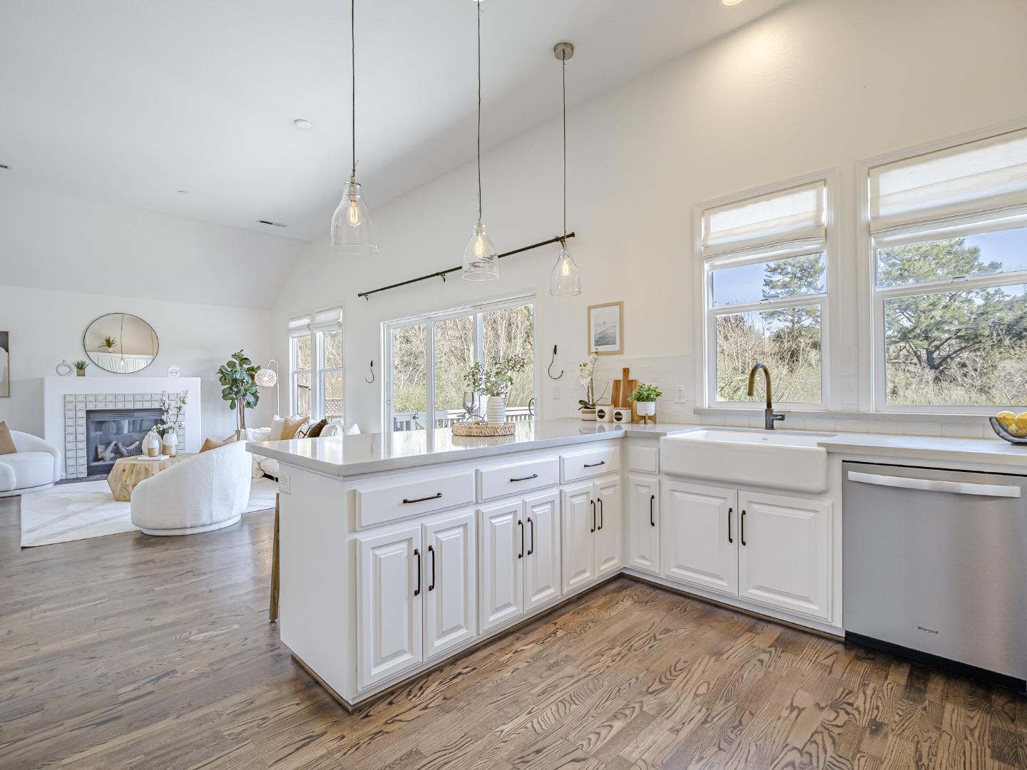 Detail Gallery Image 17 of 80 For 230 Rosemarie Ct, Aptos,  CA 95003 - 3 Beds | 2/1 Baths