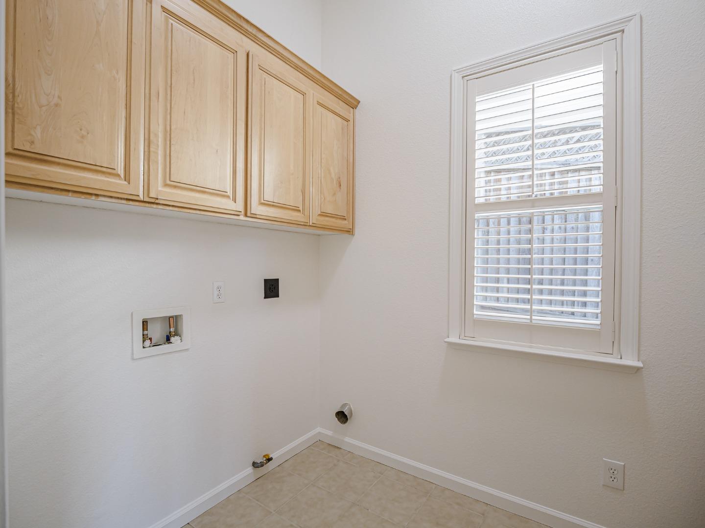 Detail Gallery Image 23 of 80 For 230 Rosemarie Ct, Aptos,  CA 95003 - 3 Beds | 2/1 Baths