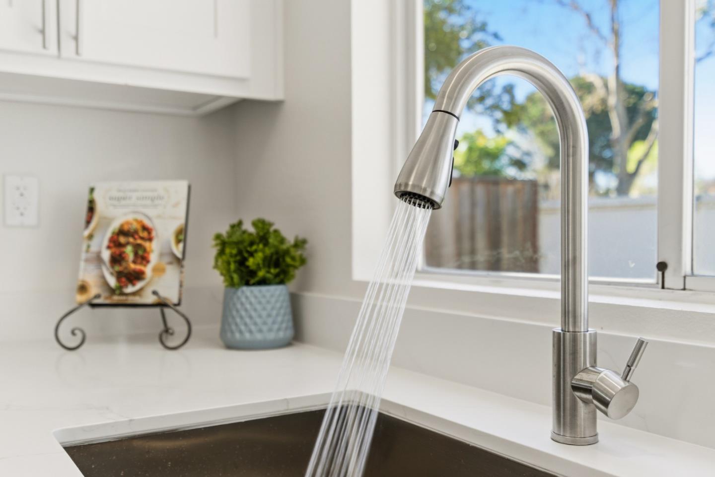 Detail Gallery Image 11 of 50 For 1505 Barkley Mountain Way, Antioch,  CA 94531 - 3 Beds | 2/1 Baths