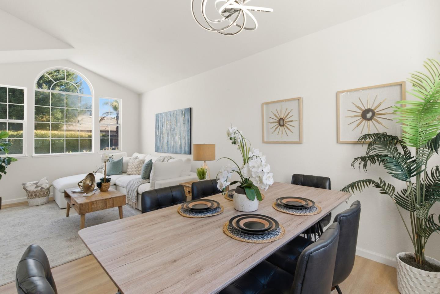 Detail Gallery Image 2 of 50 For 1505 Barkley Mountain Way, Antioch,  CA 94531 - 3 Beds | 2/1 Baths