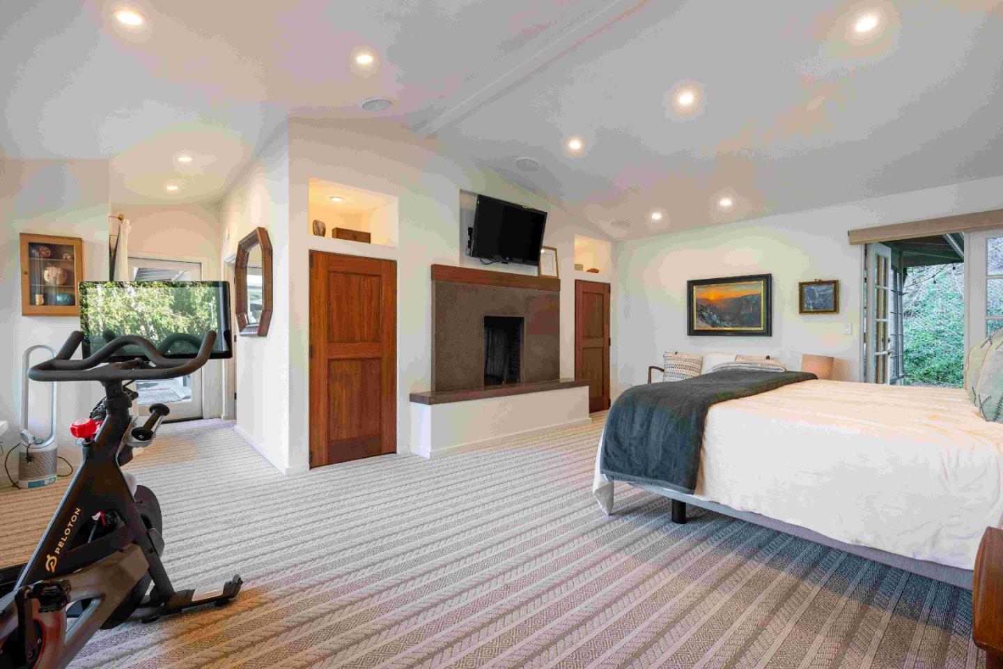 Detail Gallery Image 12 of 39 For 60 Calle De Los Ositos, Carmel Valley,  CA 93924 - 3 Beds | 3 Baths