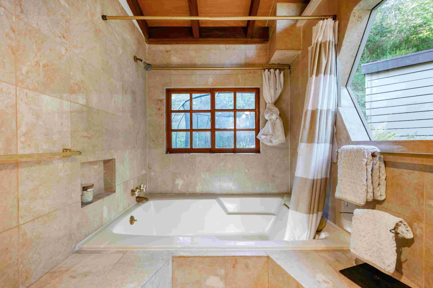 Detail Gallery Image 20 of 39 For 60 Calle De Los Ositos, Carmel Valley,  CA 93924 - 3 Beds | 3 Baths