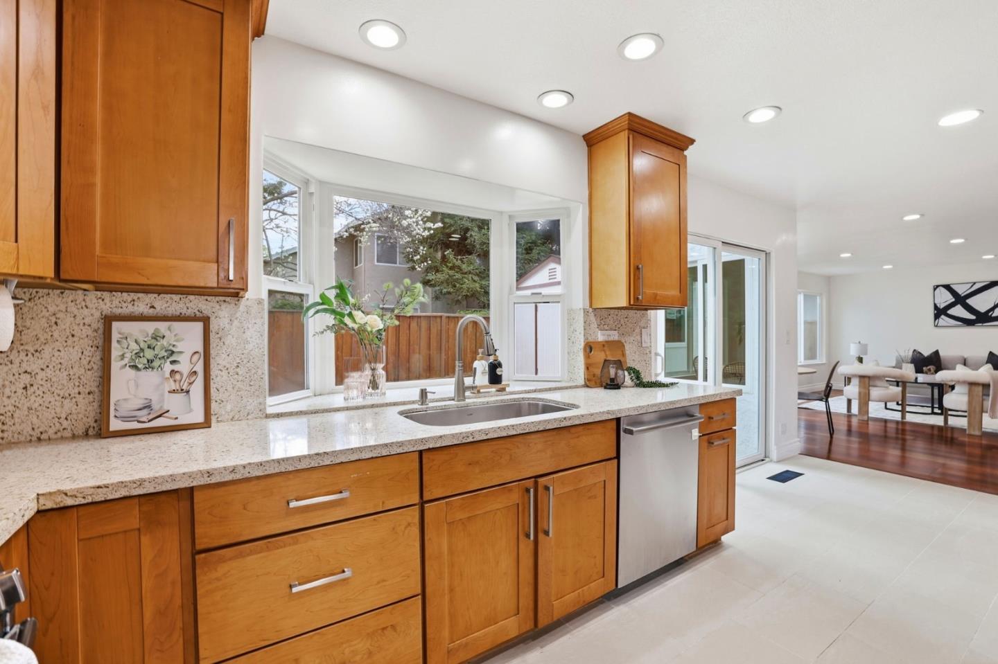 Detail Gallery Image 16 of 54 For 4826 Rio Vista Ave, San Jose,  CA 95129 - 3 Beds | 2/1 Baths