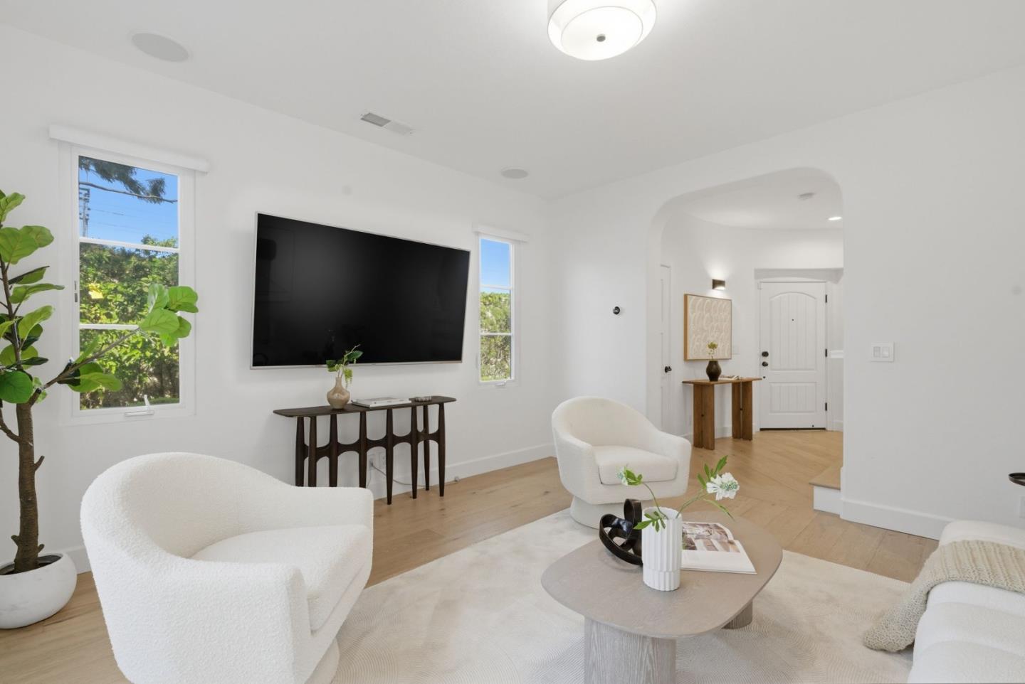 Detail Gallery Image 2 of 35 For 1336 Dahlia Loop, San Jose,  CA 95126 - 3 Beds | 2/1 Baths