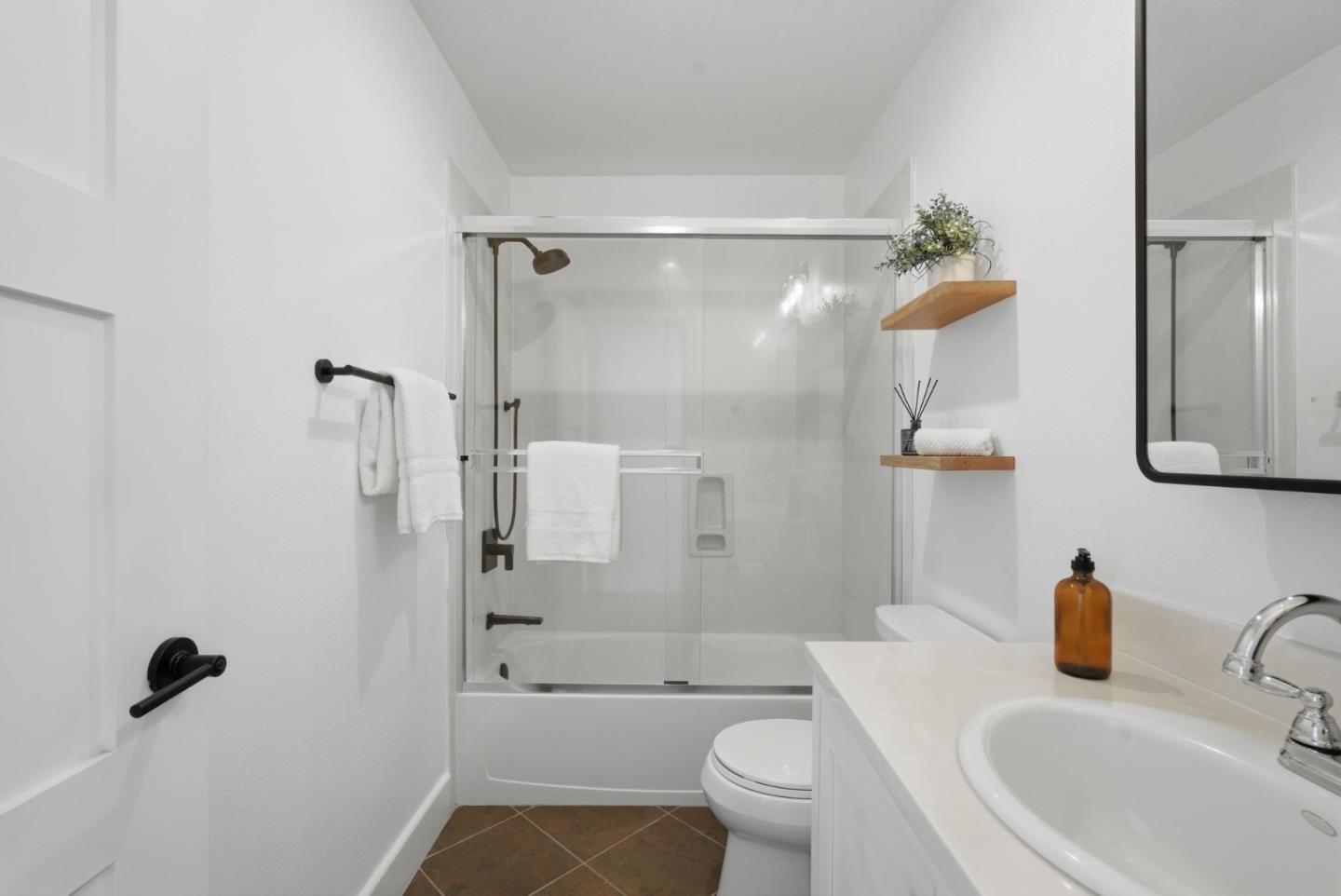 Detail Gallery Image 20 of 35 For 1336 Dahlia Loop, San Jose,  CA 95126 - 3 Beds | 2/1 Baths