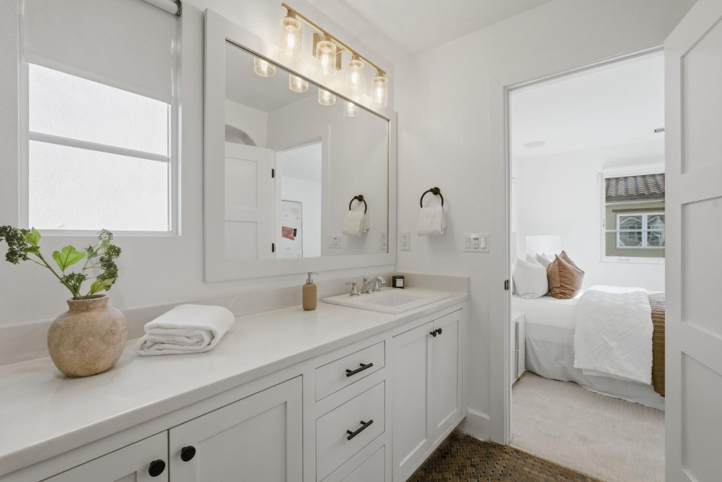 Detail Gallery Image 24 of 35 For 1336 Dahlia Loop, San Jose,  CA 95126 - 3 Beds | 2/1 Baths