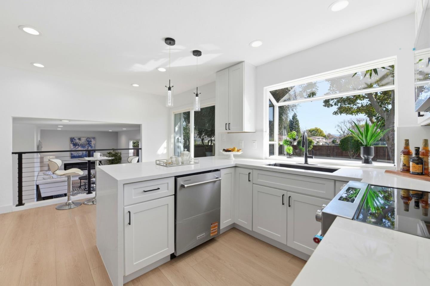 Detail Gallery Image 15 of 38 For 7544 Highland Oaks Dr, Pleasanton,  CA 94588 - 4 Beds | 2/1 Baths