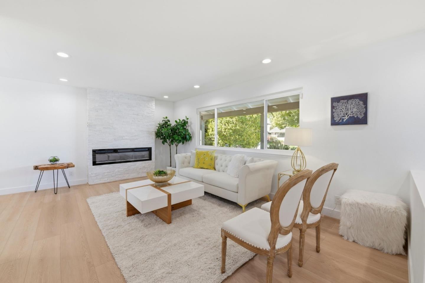 Detail Gallery Image 7 of 38 For 7544 Highland Oaks Dr, Pleasanton,  CA 94588 - 4 Beds | 2/1 Baths