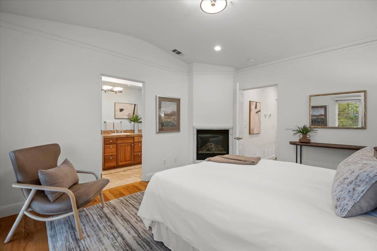 Detail Gallery Image 12 of 22 For 486 Gabilan St, Los Altos,  CA 94022 - 3 Beds | 2/1 Baths