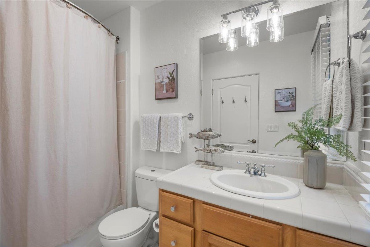 Detail Gallery Image 16 of 22 For 486 Gabilan St, Los Altos,  CA 94022 - 3 Beds | 2/1 Baths