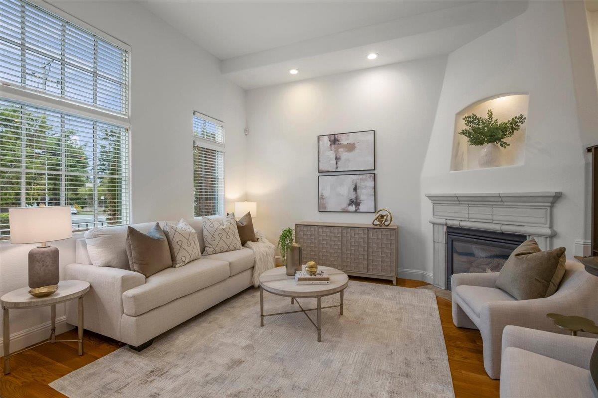 Detail Gallery Image 3 of 22 For 486 Gabilan St, Los Altos,  CA 94022 - 3 Beds | 2/1 Baths