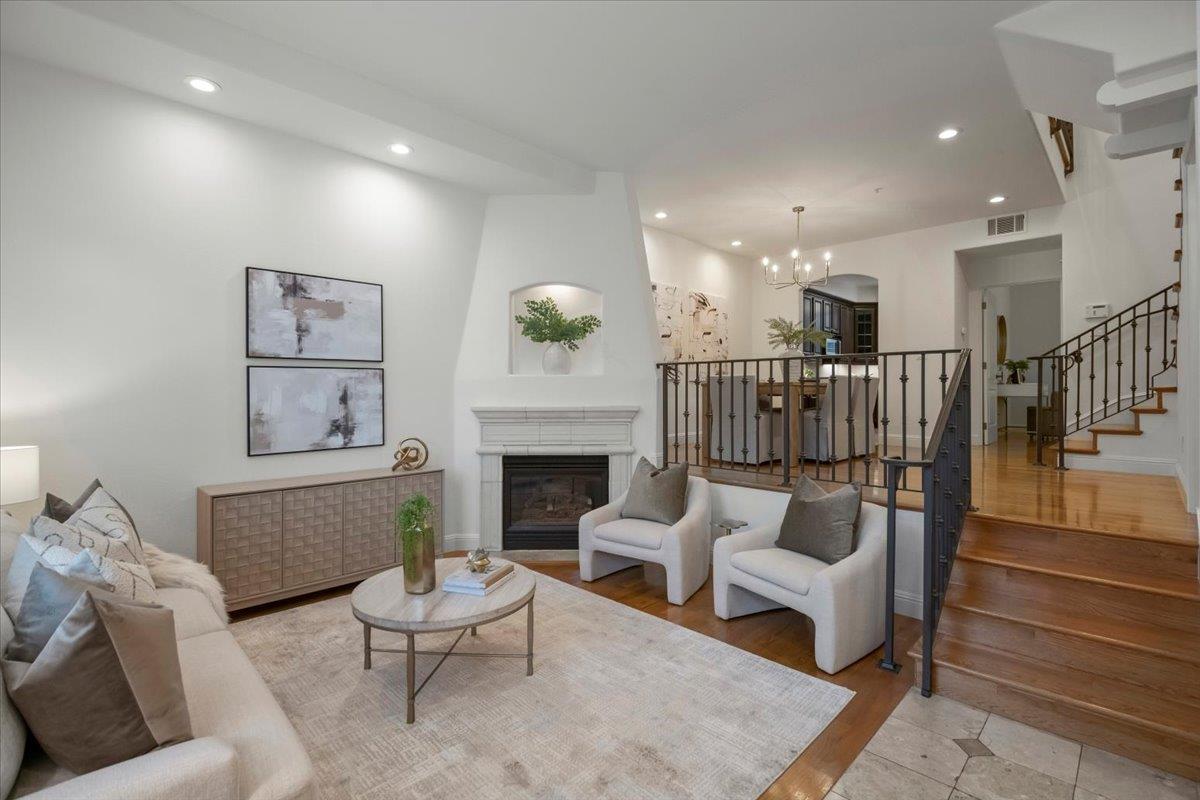 Detail Gallery Image 4 of 22 For 486 Gabilan St, Los Altos,  CA 94022 - 3 Beds | 2/1 Baths