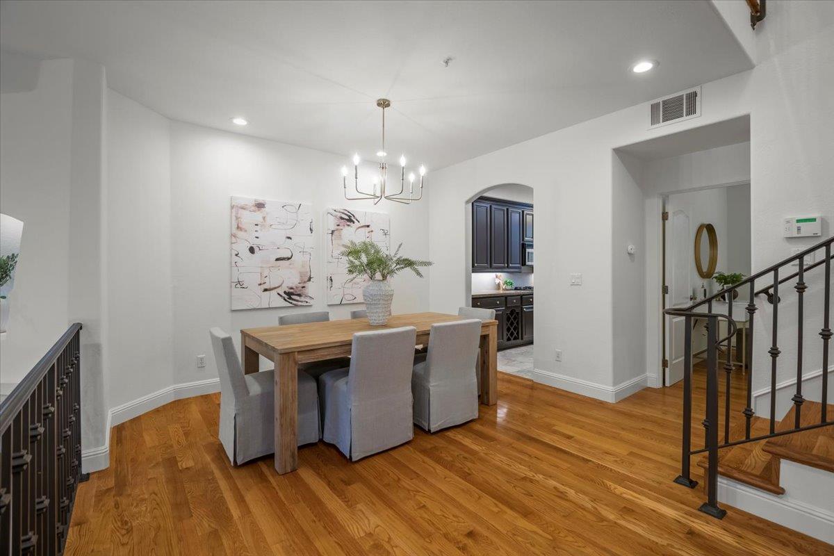 Detail Gallery Image 5 of 22 For 486 Gabilan St, Los Altos,  CA 94022 - 3 Beds | 2/1 Baths