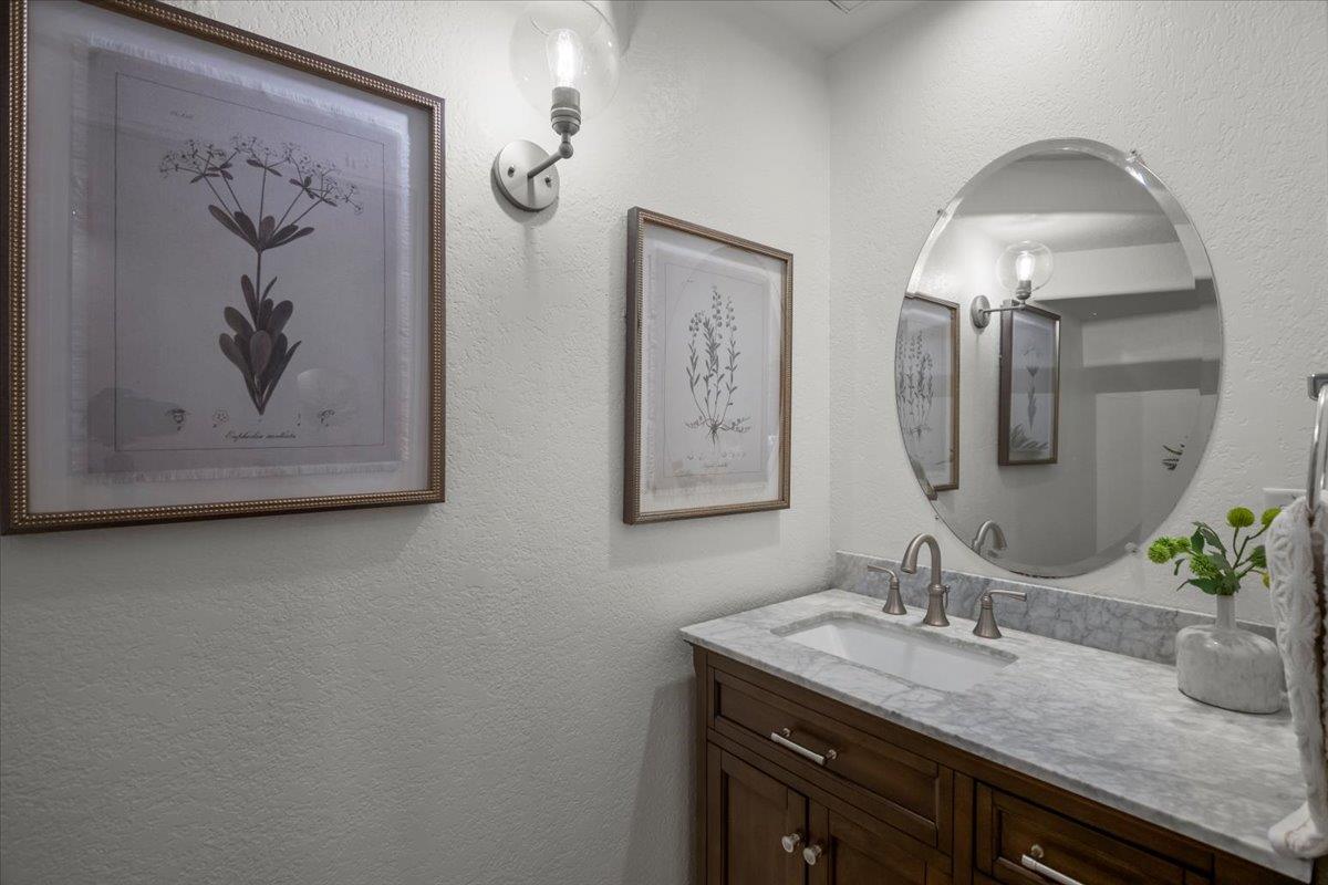 Detail Gallery Image 9 of 22 For 486 Gabilan St, Los Altos,  CA 94022 - 3 Beds | 2/1 Baths