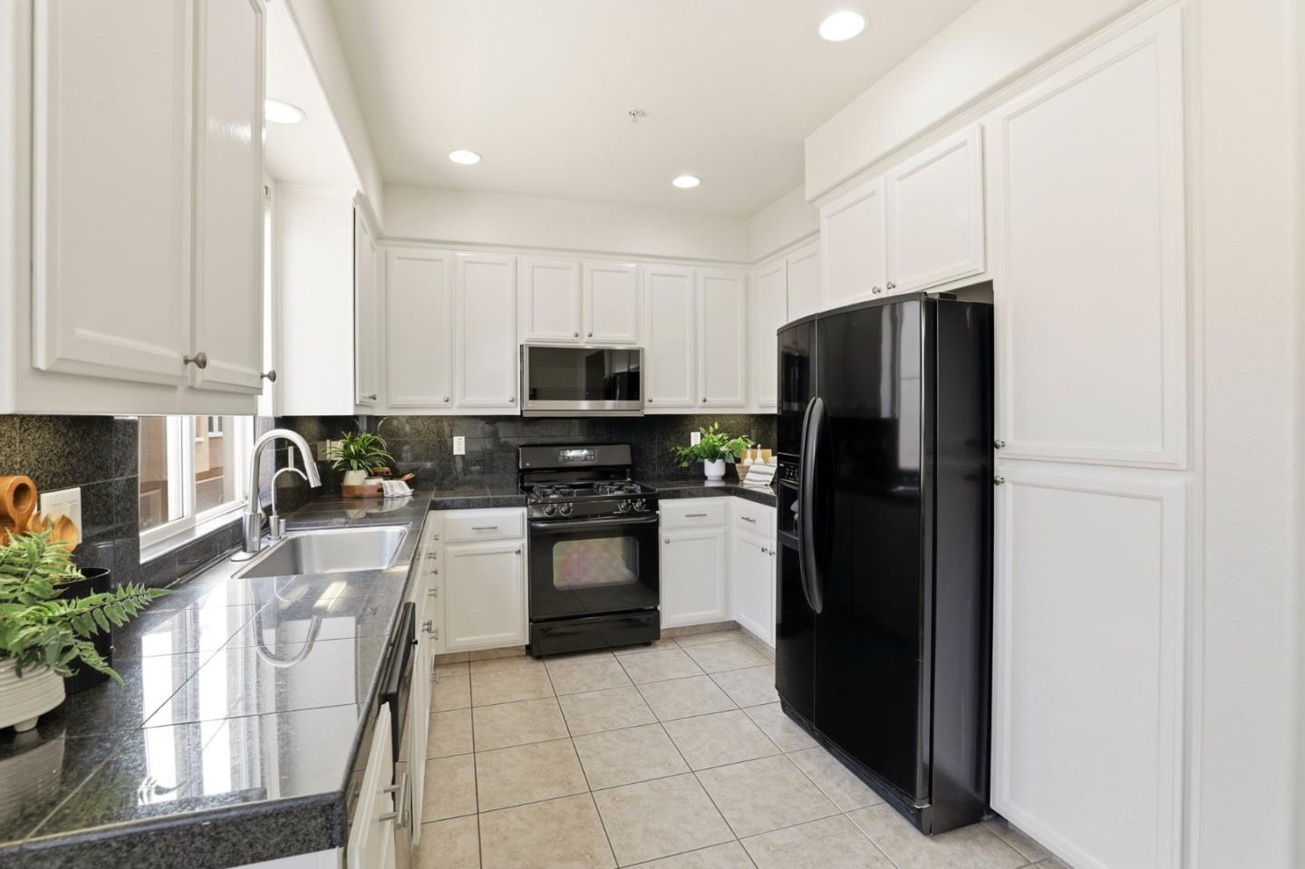 Photo #10: ML82036209 Listing: Photo #10