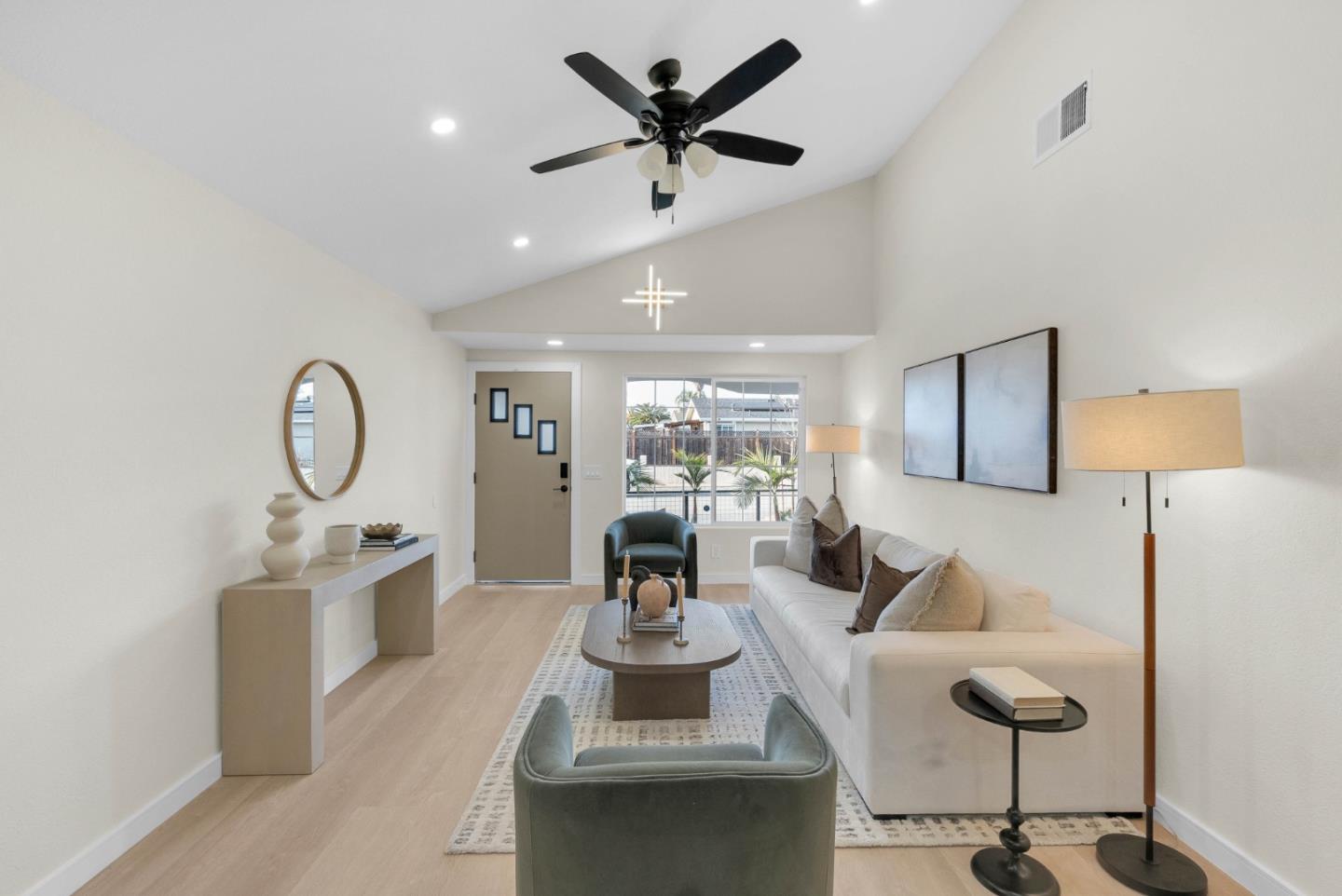 Detail Gallery Image 7 of 50 For 2862 Little Rock Dr, San Jose,  CA 95133 - 4 Beds | 2 Baths