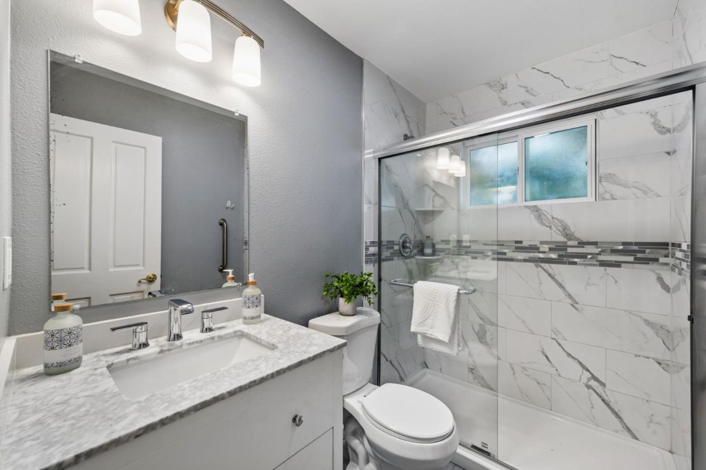 Detail Gallery Image 20 of 42 For 1259 N Central Ave, San Jose,  CA 95128 - 5 Beds | 3 Baths