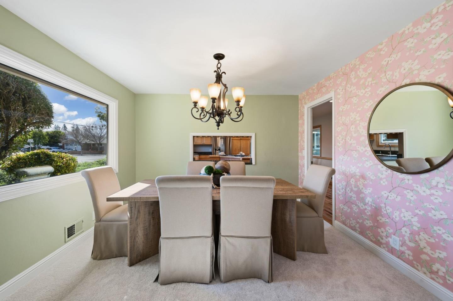 Detail Gallery Image 9 of 42 For 1259 N Central Ave, San Jose,  CA 95128 - 5 Beds | 3 Baths