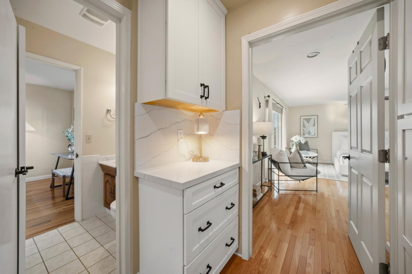 Detail Gallery Image 11 of 33 For 1077 Cadiz Ct, Seaside,  CA 93955 - 4 Beds | 2/1 Baths