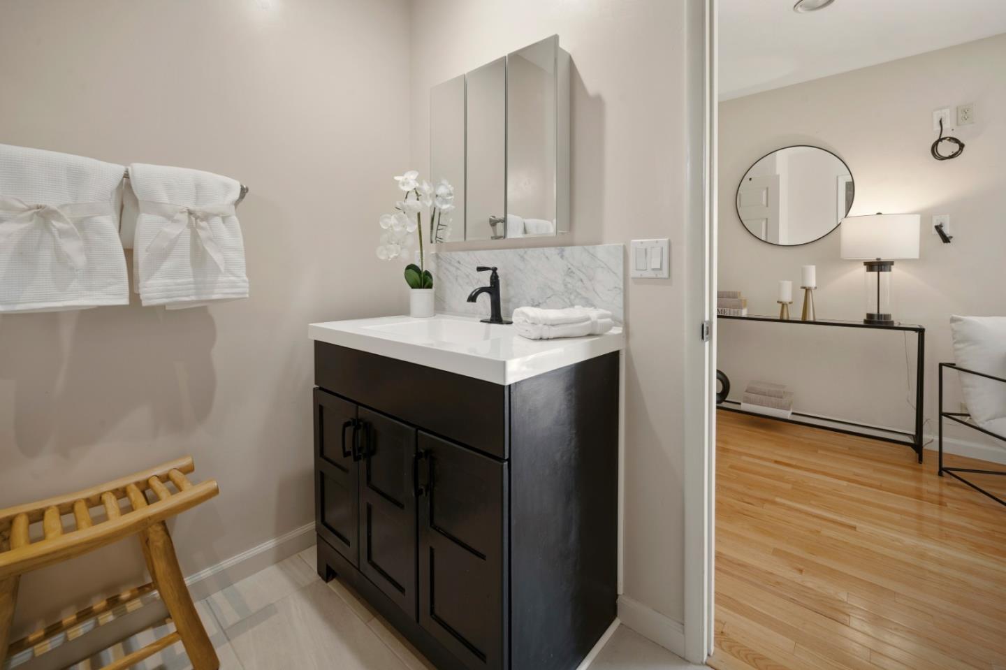 Detail Gallery Image 18 of 33 For 1077 Cadiz Ct, Seaside,  CA 93955 - 4 Beds | 2/1 Baths