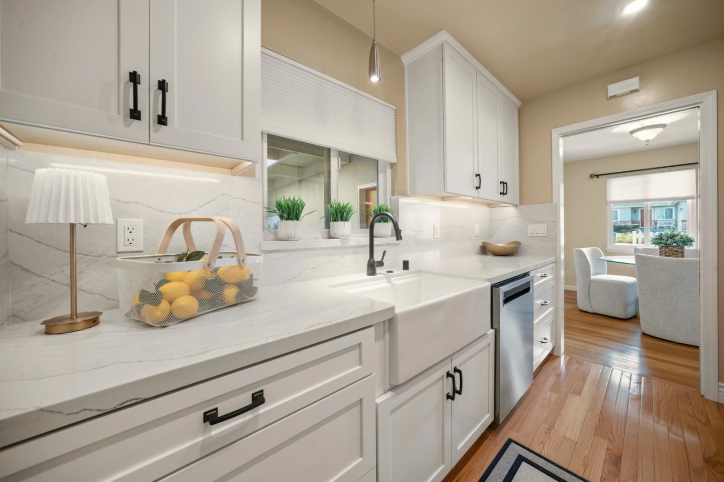 Detail Gallery Image 2 of 33 For 1077 Cadiz Ct, Seaside,  CA 93955 - 4 Beds | 2/1 Baths