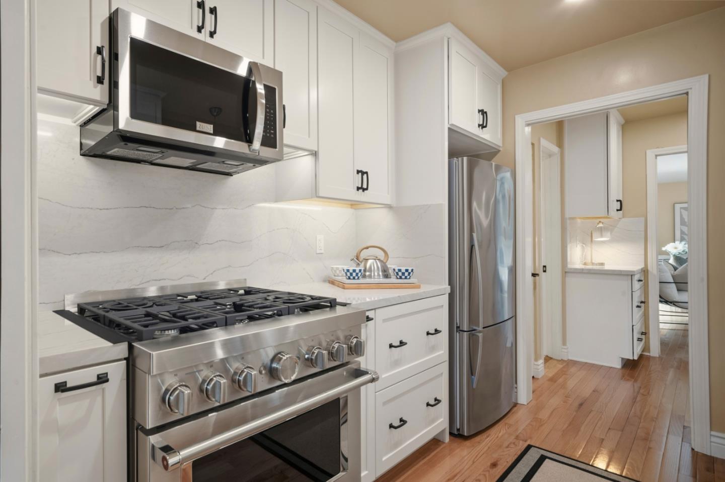 Detail Gallery Image 3 of 33 For 1077 Cadiz Ct, Seaside,  CA 93955 - 4 Beds | 2/1 Baths