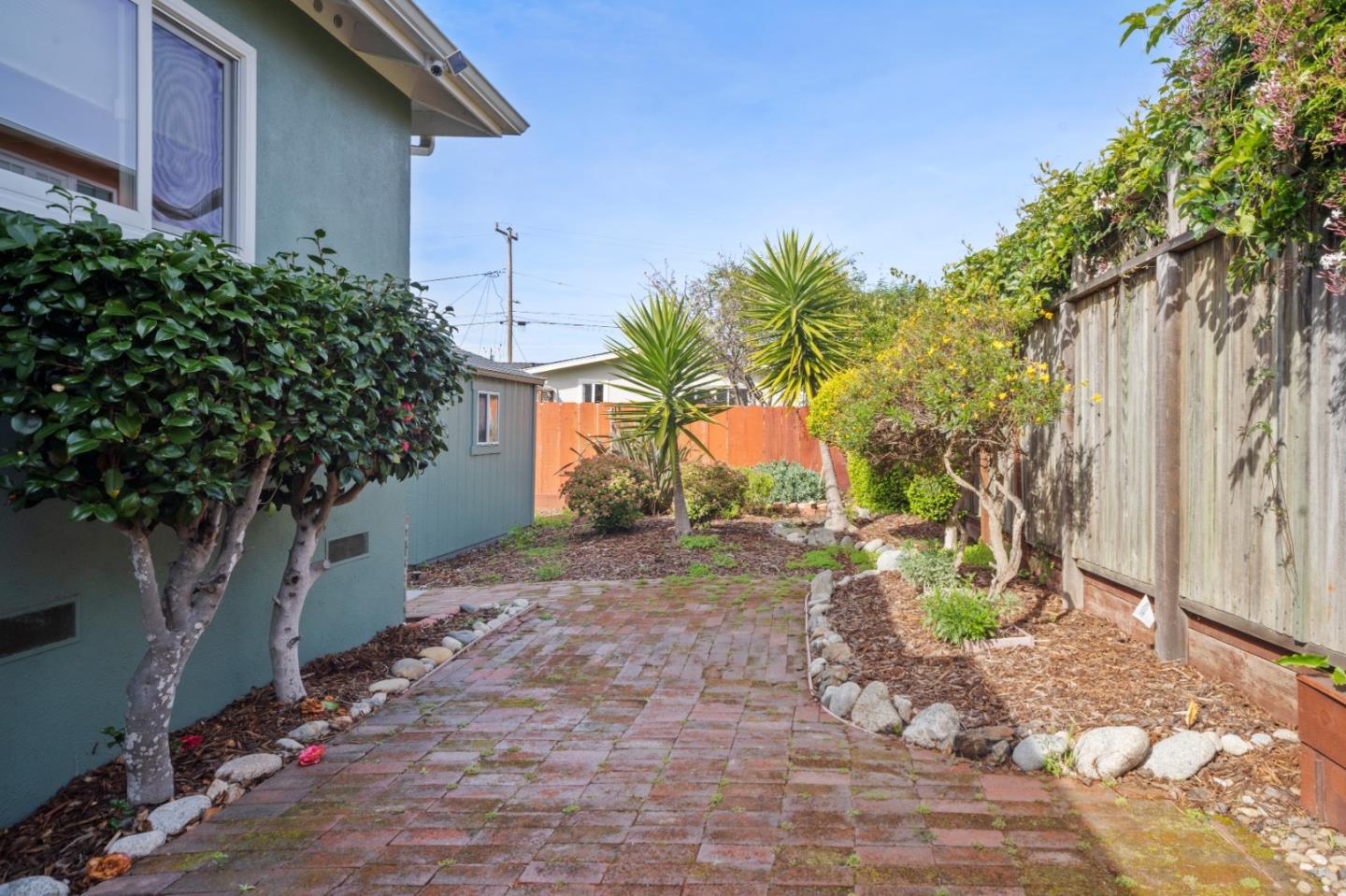 Detail Gallery Image 30 of 33 For 1077 Cadiz Ct, Seaside,  CA 93955 - 4 Beds | 2/1 Baths