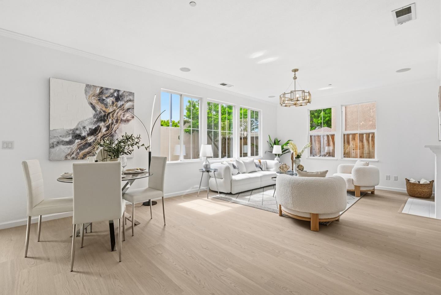 Detail Gallery Image 15 of 47 For 34306 Torrey Pine Ln, Union City,  CA 94587 - 5 Beds | 3/1 Baths