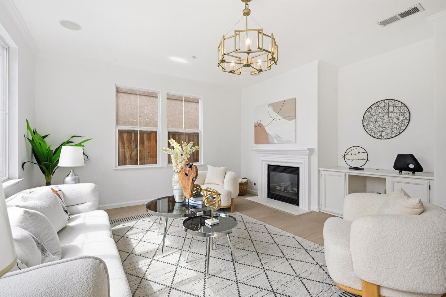 Detail Gallery Image 16 of 47 For 34306 Torrey Pine Ln, Union City,  CA 94587 - 5 Beds | 3/1 Baths