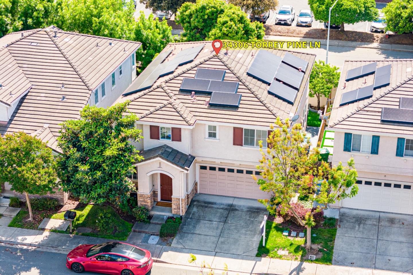 Detail Gallery Image 2 of 47 For 34306 Torrey Pine Ln, Union City,  CA 94587 - 5 Beds | 3/1 Baths