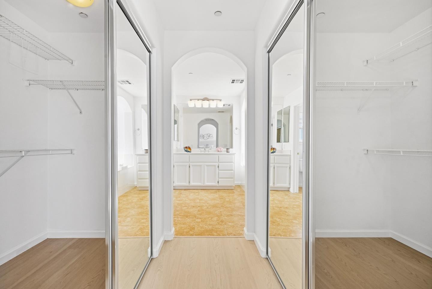 Detail Gallery Image 24 of 47 For 34306 Torrey Pine Ln, Union City,  CA 94587 - 5 Beds | 3/1 Baths