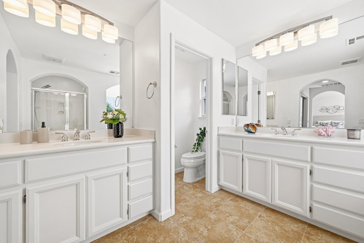 Detail Gallery Image 25 of 47 For 34306 Torrey Pine Ln, Union City,  CA 94587 - 5 Beds | 3/1 Baths