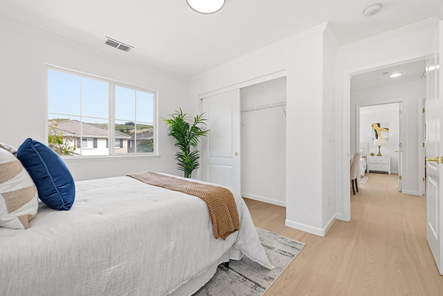 Detail Gallery Image 28 of 47 For 34306 Torrey Pine Ln, Union City,  CA 94587 - 5 Beds | 3/1 Baths