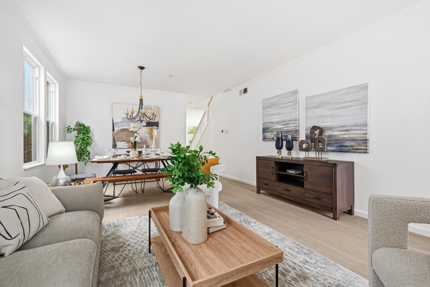 Detail Gallery Image 6 of 47 For 34306 Torrey Pine Ln, Union City,  CA 94587 - 5 Beds | 3/1 Baths