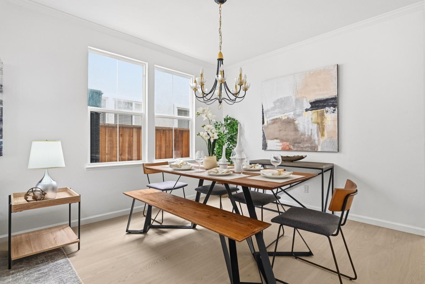 Detail Gallery Image 8 of 47 For 34306 Torrey Pine Ln, Union City,  CA 94587 - 5 Beds | 3/1 Baths