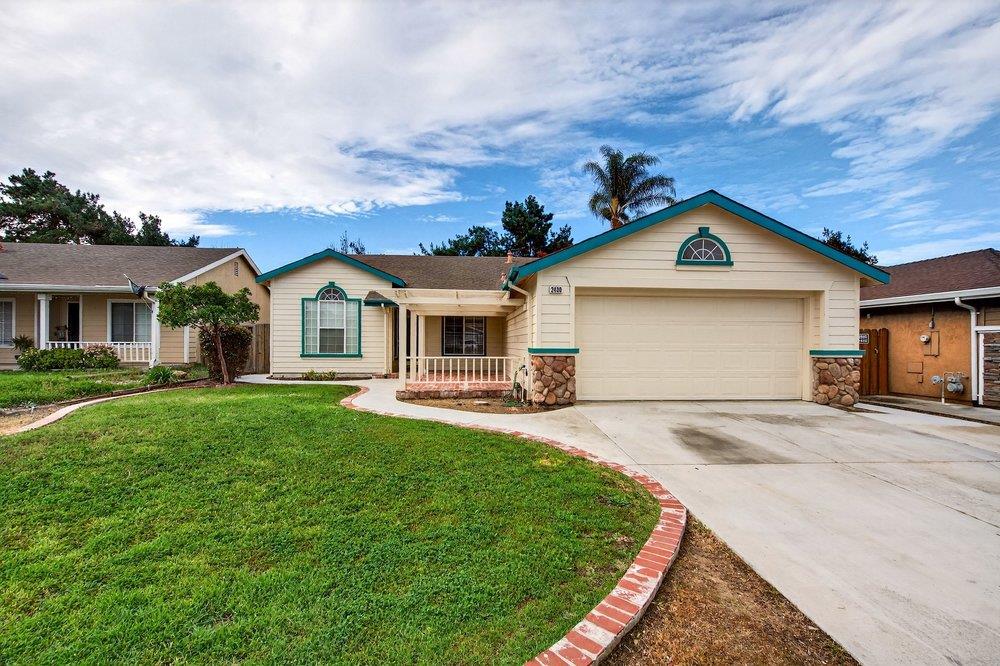 Detail Gallery Image 2 of 36 For 2430 Valley View Rd, Hollister,  CA 95023 - 4 Beds | 2 Baths