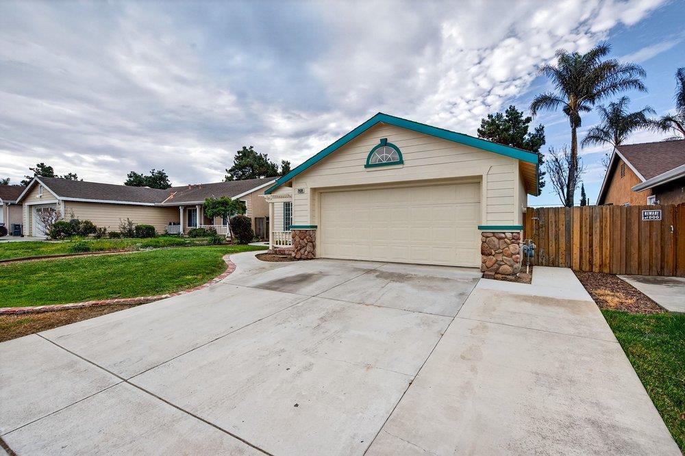 Detail Gallery Image 3 of 36 For 2430 Valley View Rd, Hollister,  CA 95023 - 4 Beds | 2 Baths