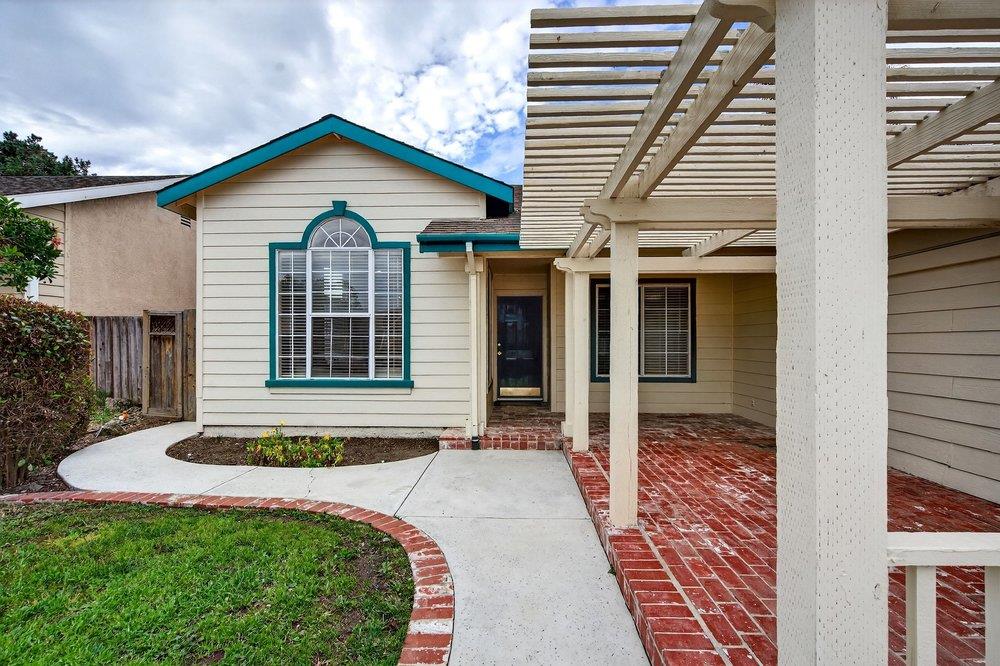 Detail Gallery Image 5 of 36 For 2430 Valley View Rd, Hollister,  CA 95023 - 4 Beds | 2 Baths