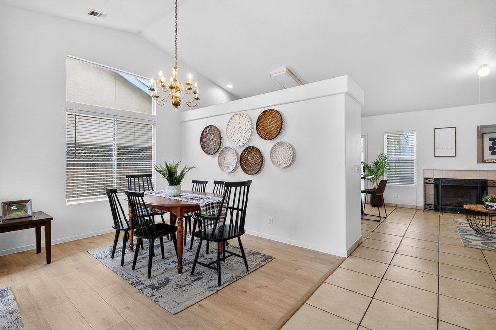 Detail Gallery Image 8 of 36 For 2430 Valley View Rd, Hollister,  CA 95023 - 4 Beds | 2 Baths