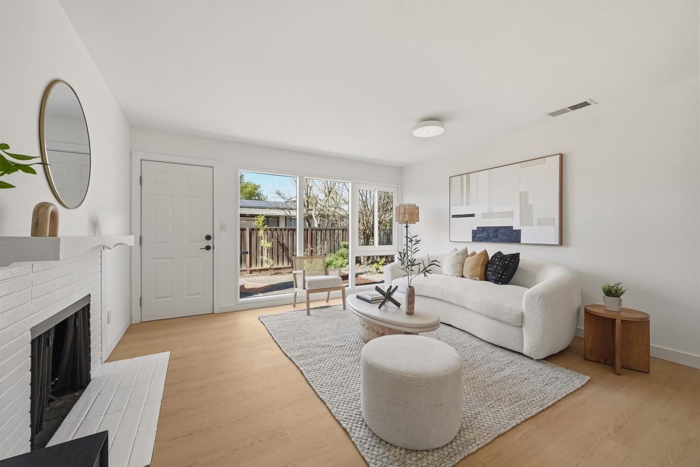 Detail Gallery Image 4 of 32 For 647 Toyon Ave, Sunnyvale,  CA 94086 - 3 Beds | 2 Baths