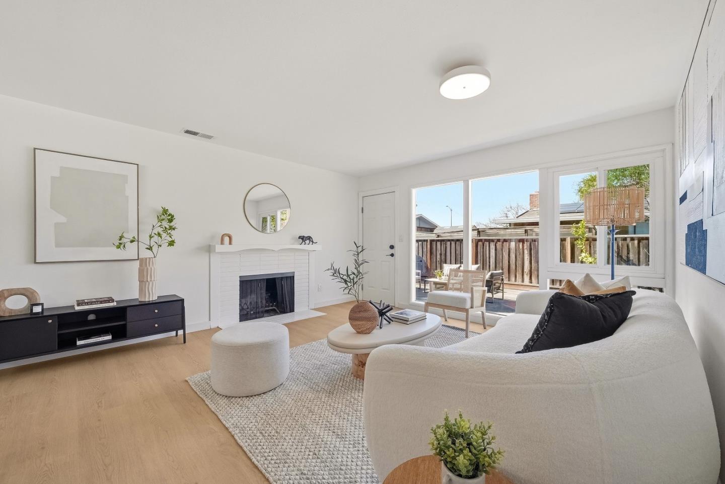 Detail Gallery Image 5 of 32 For 647 Toyon Ave, Sunnyvale,  CA 94086 - 3 Beds | 2 Baths