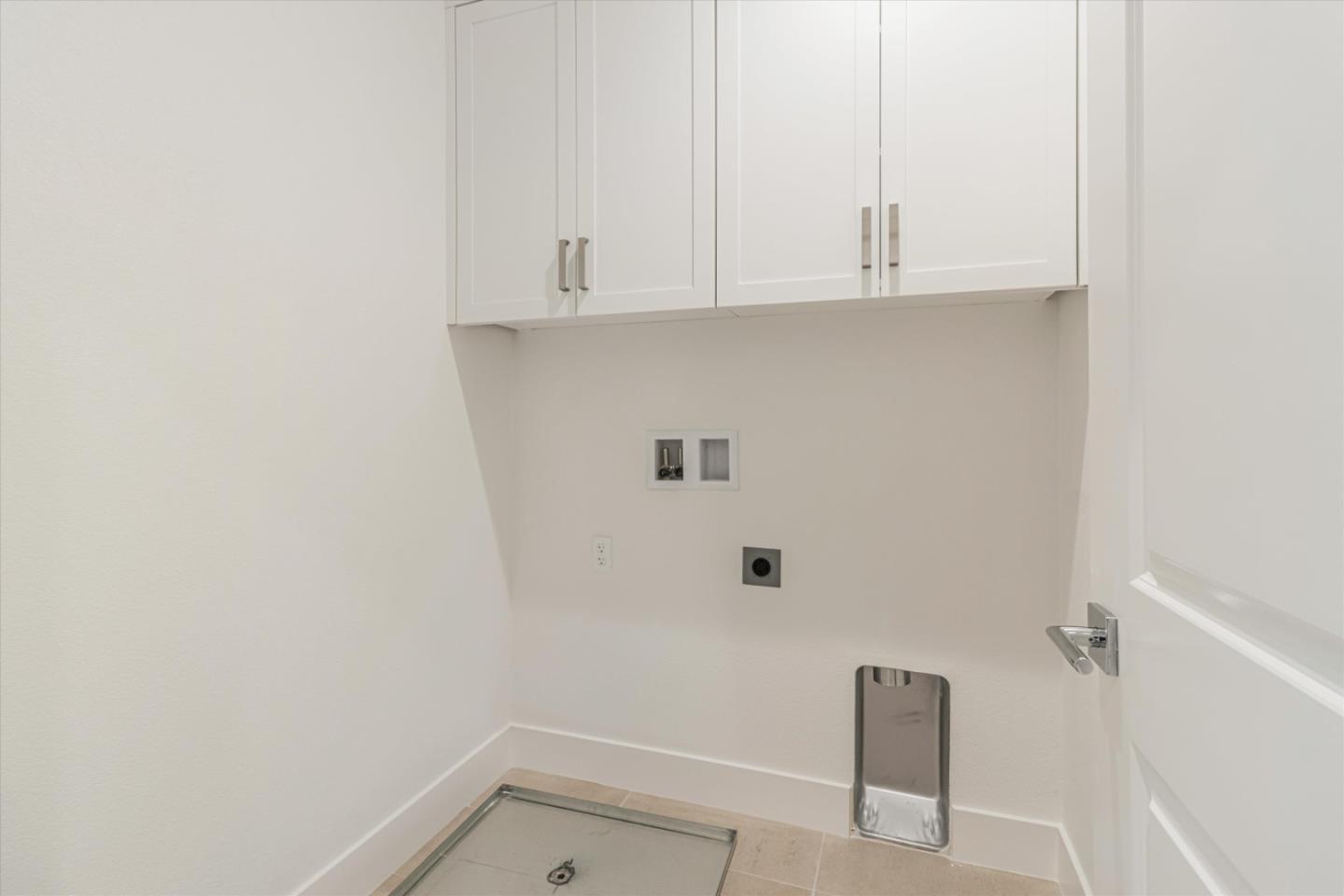 Detail Gallery Image 21 of 24 For 132 Oak Cir, Walnut Creek,  CA 94597 - 3 Beds | 3/1 Baths