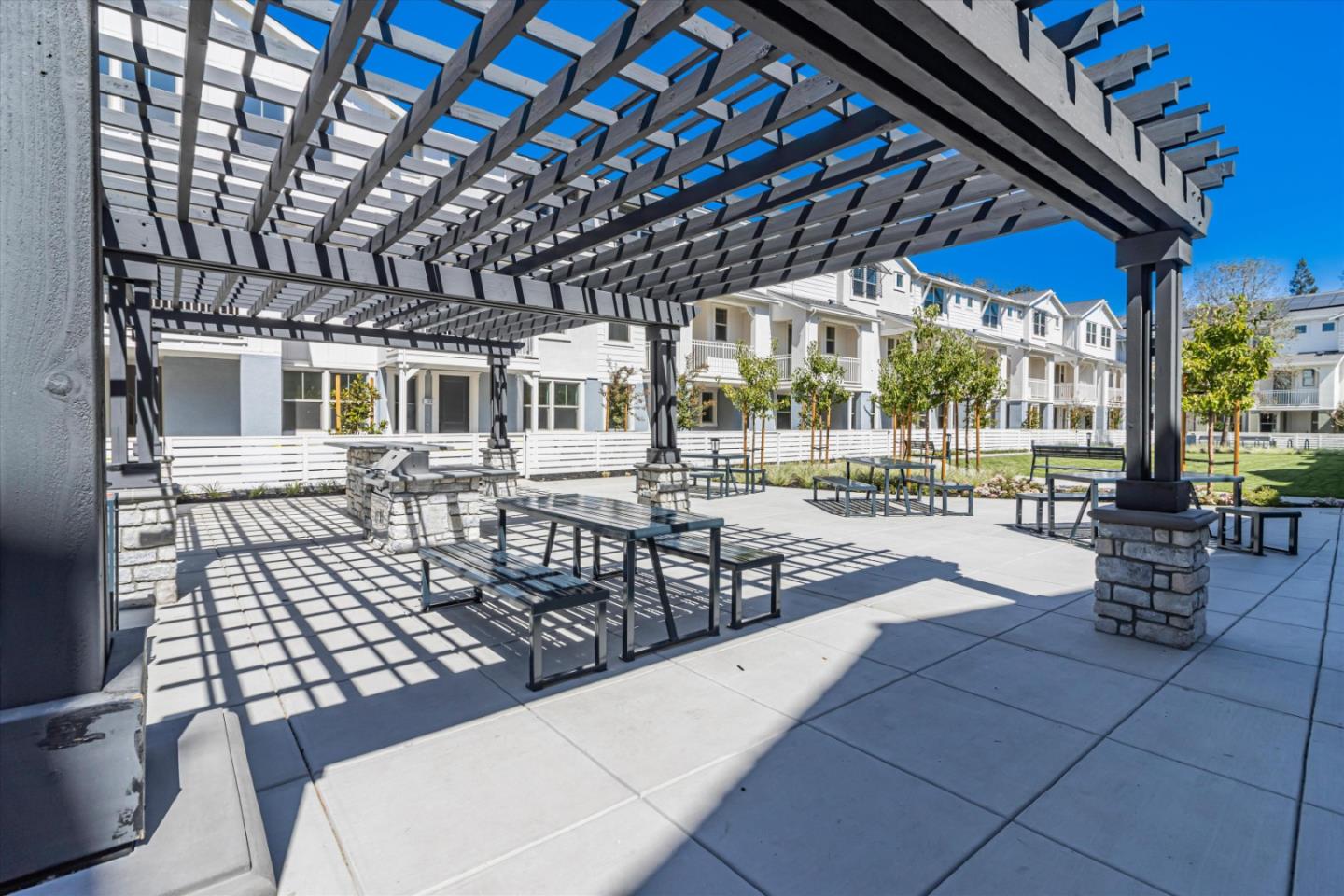 Detail Gallery Image 22 of 24 For 132 Oak Cir, Walnut Creek,  CA 94597 - 3 Beds | 3/1 Baths